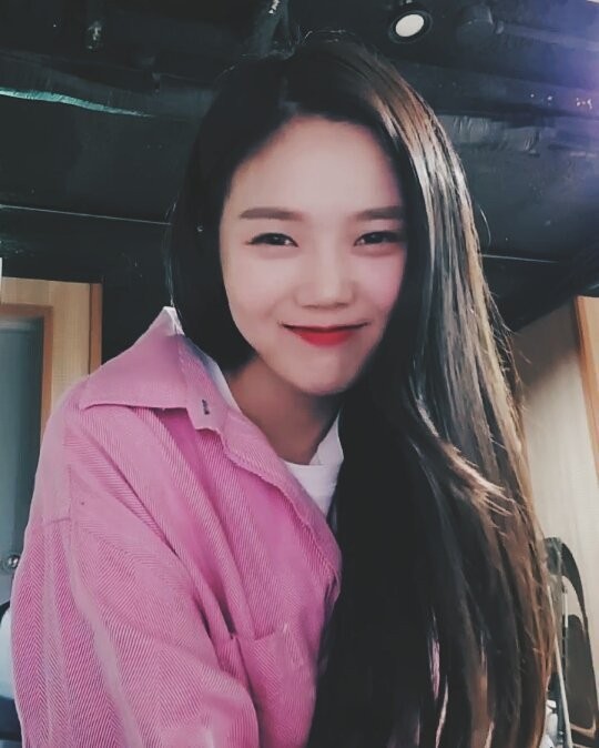 항상 웃는거 같은 오마이걸 리더 효정 | 인스티즈