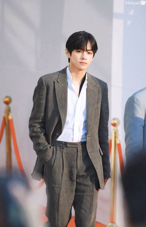 2019 방탄소년단 뷔 얼굴.jpgif | 인스티즈