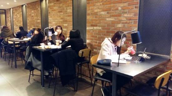 카페 공부에 대한 이미지 검색결과