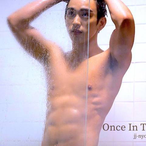 다벗고 샤워하는 아이돌 | 인스티즈