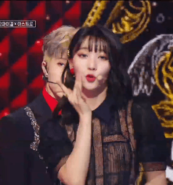 가요대제전 오마이걸x아스트로.gif | 인스티즈