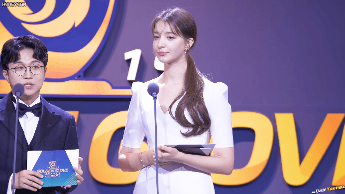 안젤리나 다닐로바.gif | 인스티즈