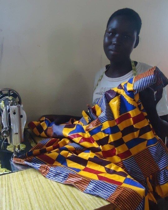 아프리카에 있는 딸에게 옷 선물 받은 김정화 인스타그램.JPG | 인스티즈