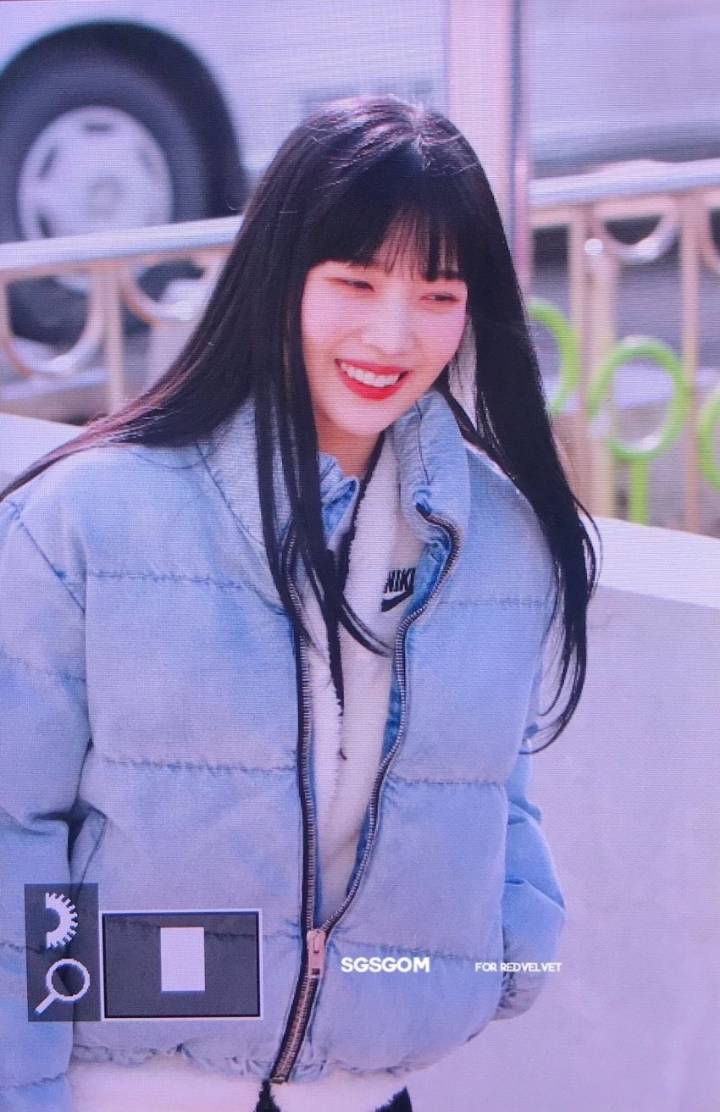 레드벨벳 조이 오늘자 해피투게더 녹화 출퇴근길 | 인스티즈