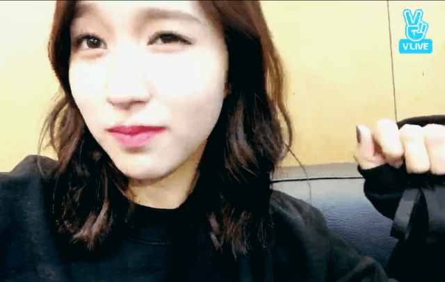 윙크하는 미나.gif | 인스티즈