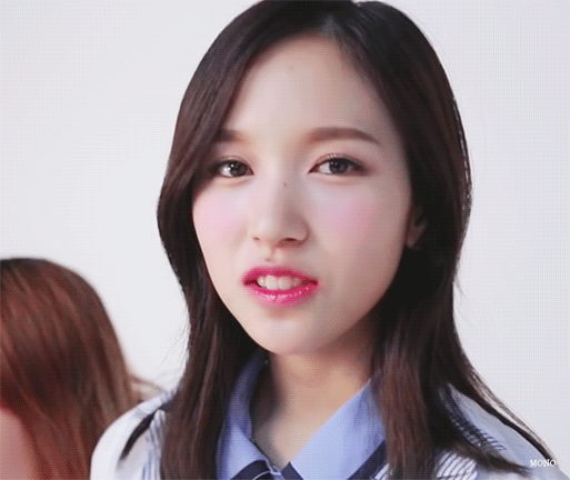 윙크하는 미나.gif | 인스티즈