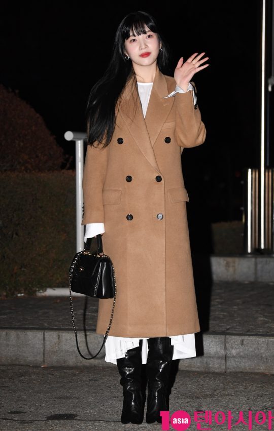 레드벨벳 조이 오늘자 해피투게더 녹화 출퇴근길 | 인스티즈