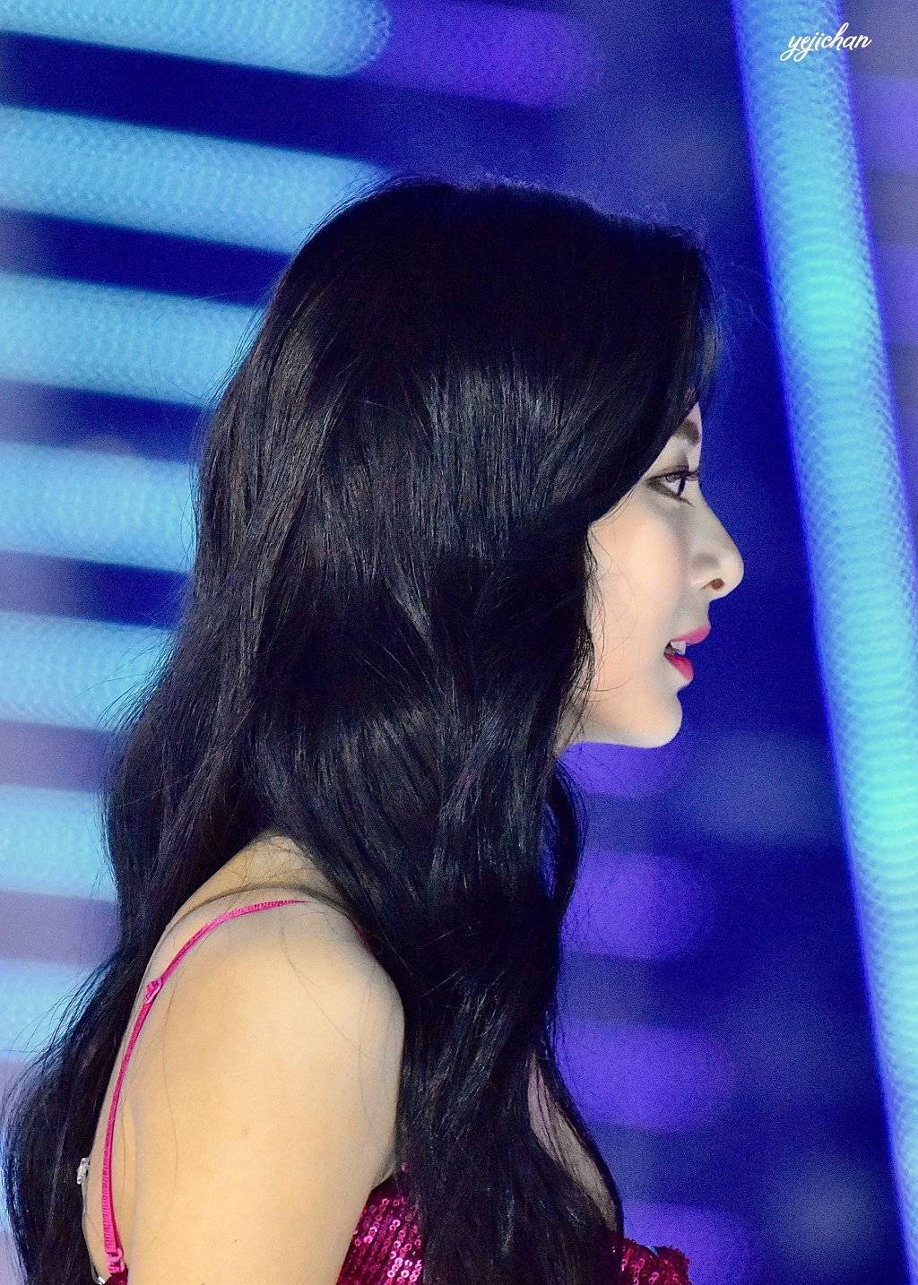 감탄만 나오는 최근 쯔위의 미모.jpgif | 인스티즈