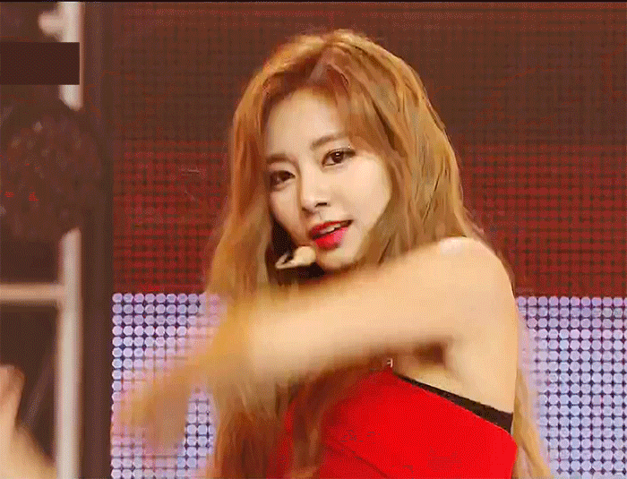 감탄만 나오는 최근 쯔위의 미모.jpgif | 인스티즈