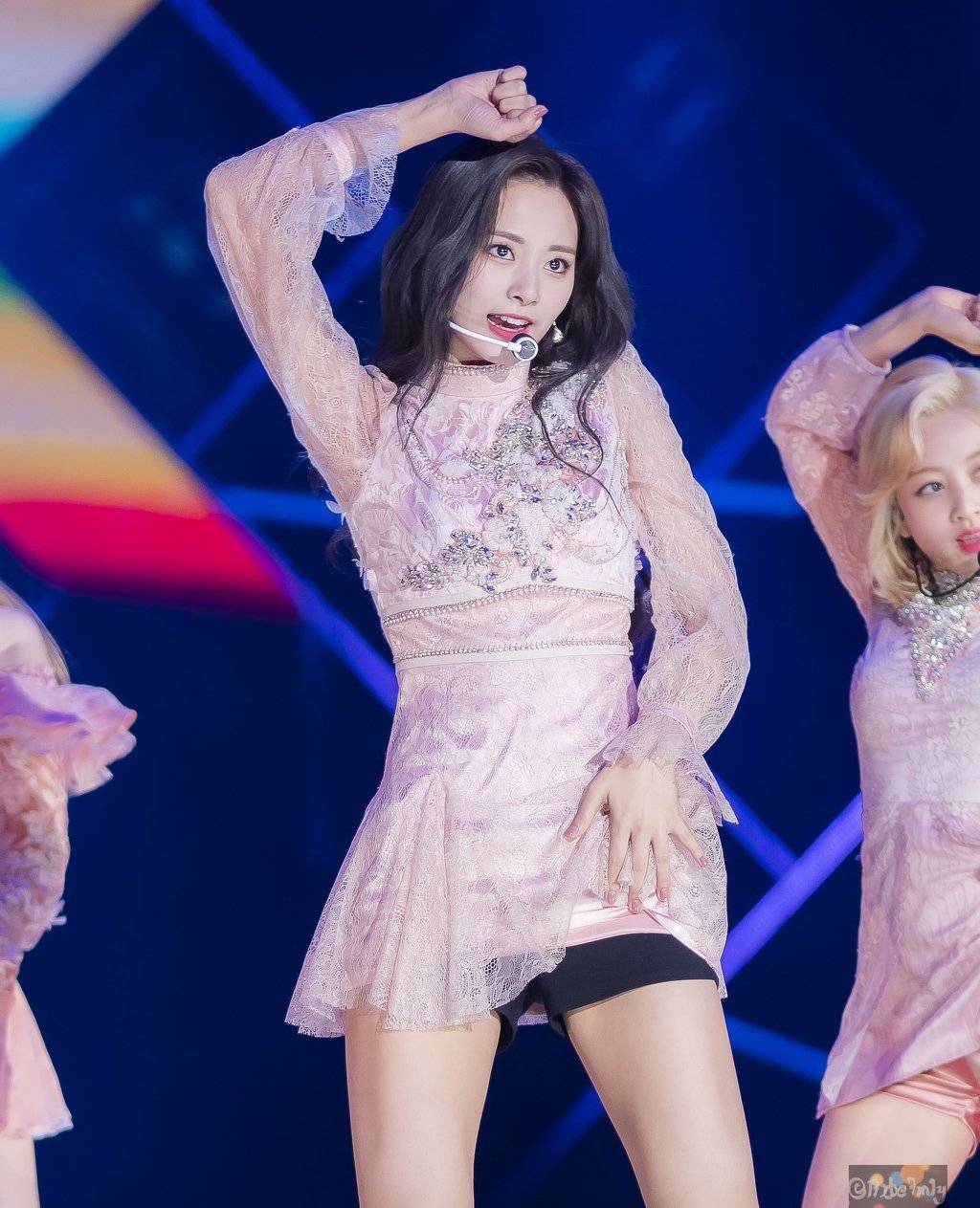 감탄만 나오는 최근 쯔위의 미모.jpgif | 인스티즈