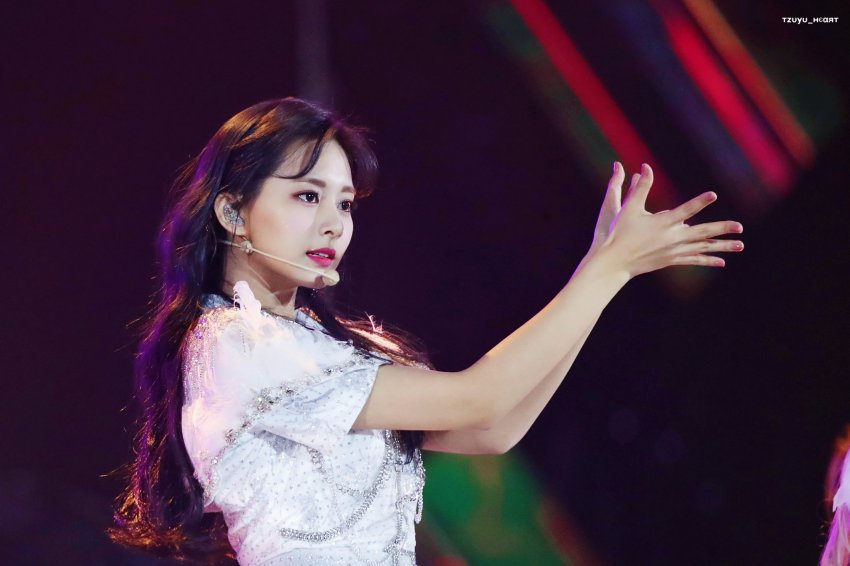 감탄만 나오는 최근 쯔위의 미모.jpgif | 인스티즈