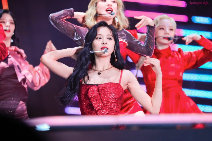 감탄만 나오는 최근 쯔위의 미모.jpgif | 인스티즈