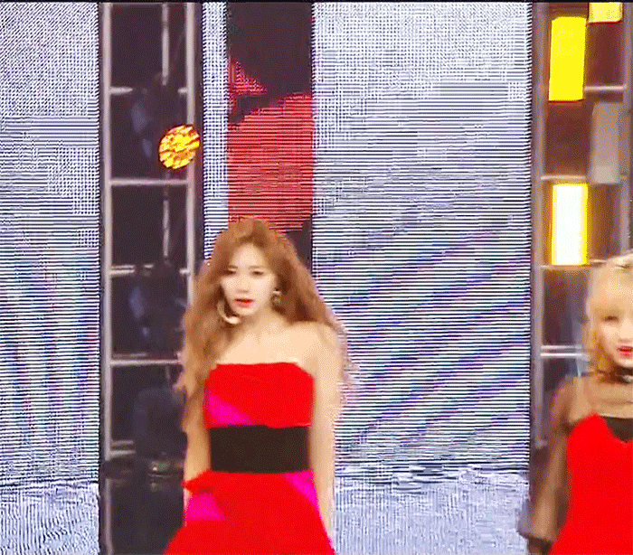 감탄만 나오는 최근 쯔위의 미모.jpgif | 인스티즈