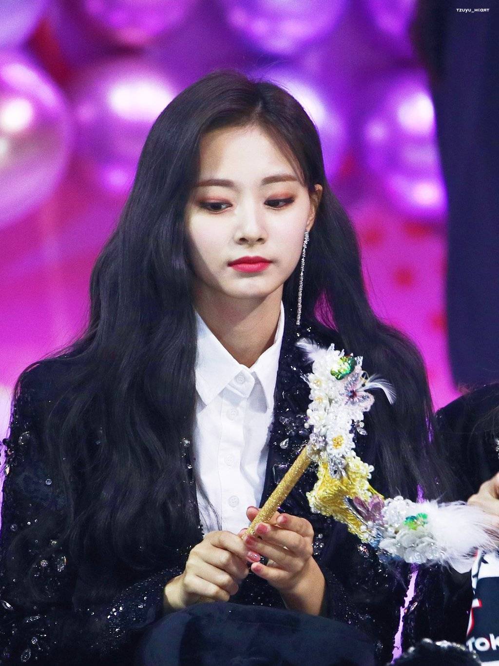 감탄만 나오는 최근 쯔위의 미모.jpgif | 인스티즈