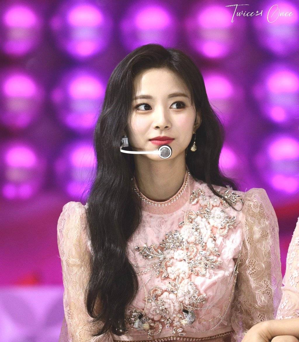 감탄만 나오는 최근 쯔위의 미모.jpgif | 인스티즈