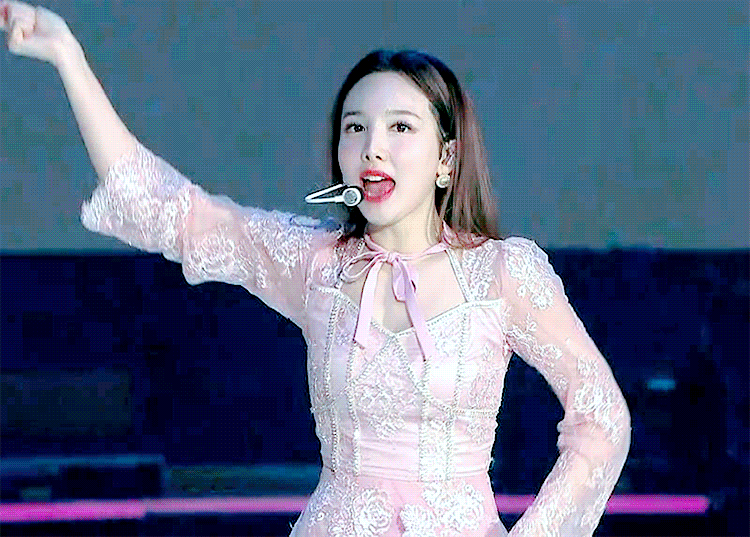 천사 날개가 보이는 나연이 ㅋㅋㅋㅋㅋㅋㅋ | 인스티즈