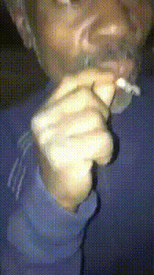 돗대 맛있게 잡수시는 아조씨.gif | 인스티즈