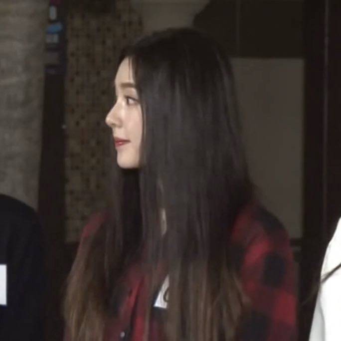 색다른 분위기의 저화질 레드벨벳 아이린들.jpg | 인스티즈