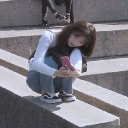 색다른 분위기의 저화질 레드벨벳 아이린들.jpg | 인스티즈