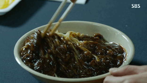 짜장면 땡기게 하는 드라마.gif | 인스티즈