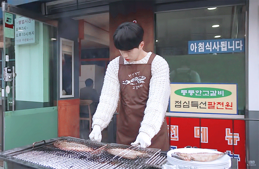 [어서와] 사람 아니고 고양이 X 강아지 아니고 사람.gif | 인스티즈