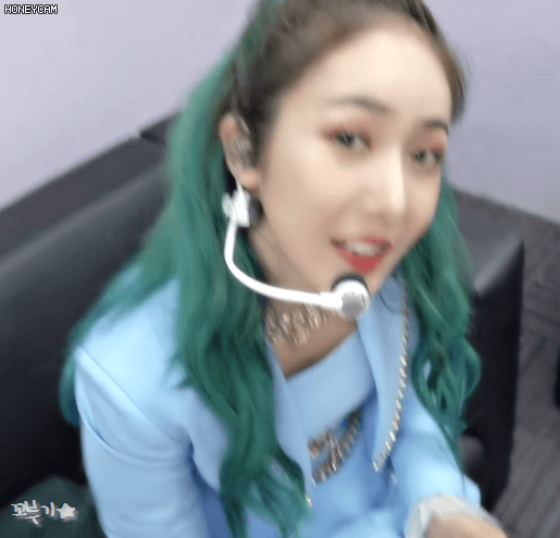 가글같다는 말에 심기가 불편해진 여자친구 신비.gif | 인스티즈