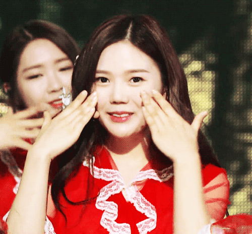 왠지모를 친근감에 내꺼인거 같아서 오마이걸 효정.jpgif | 인스티즈