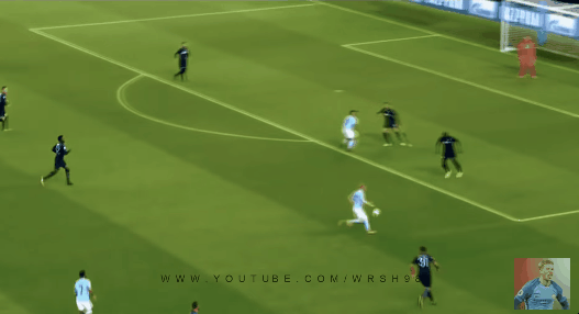 데 브라이너 전매특허 크로스.gif | 인스티즈