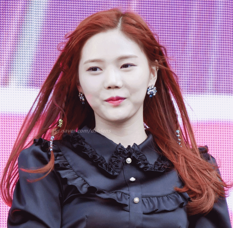 왠지모를 친근감에 내꺼인거 같아서 오마이걸 효정.jpgif | 인스티즈