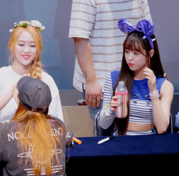 물 마시는 오마이걸 유아.gif | 인스티즈