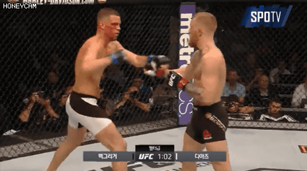 실컷 때리다가 역전 당하는 맥그리거 | 인스티즈