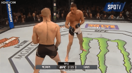 실컷 때리다가 역전 당하는 맥그리거 | 인스티즈