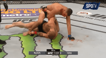 실컷 때리다가 역전 당하는 맥그리거 | 인스티즈