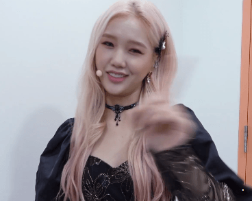 오마이걸 가요대제전 비하인드.gif | 인스티즈