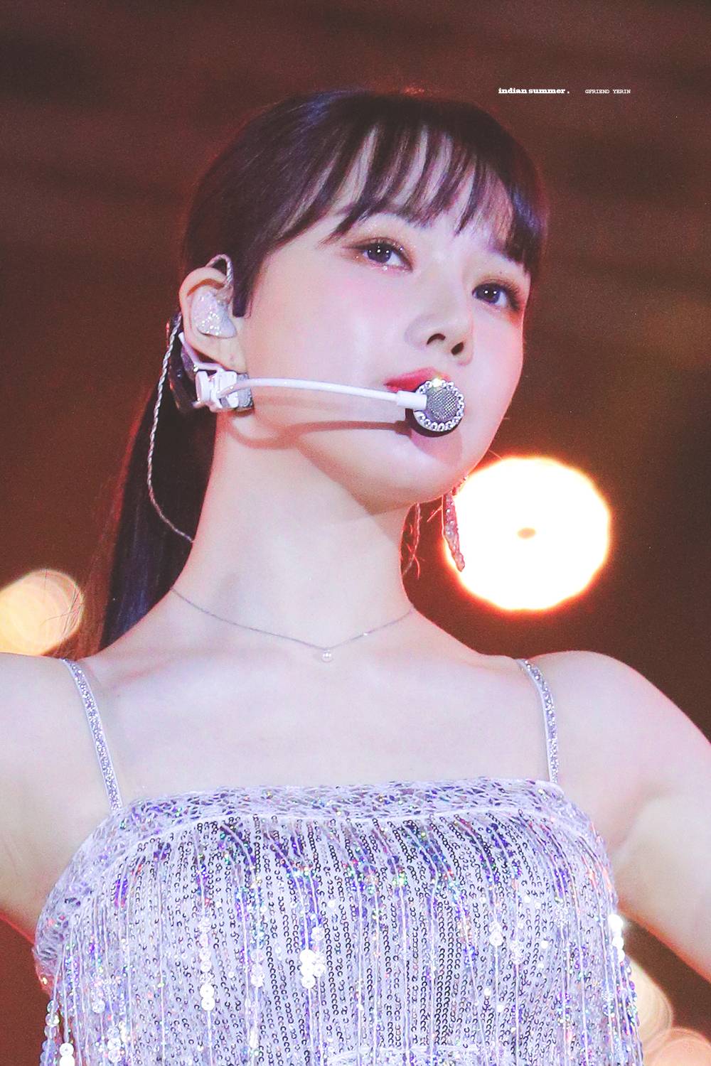 은근히 미인인 듯한 은갈치 패션의 여자친구 예린이.pgif | 인스티즈