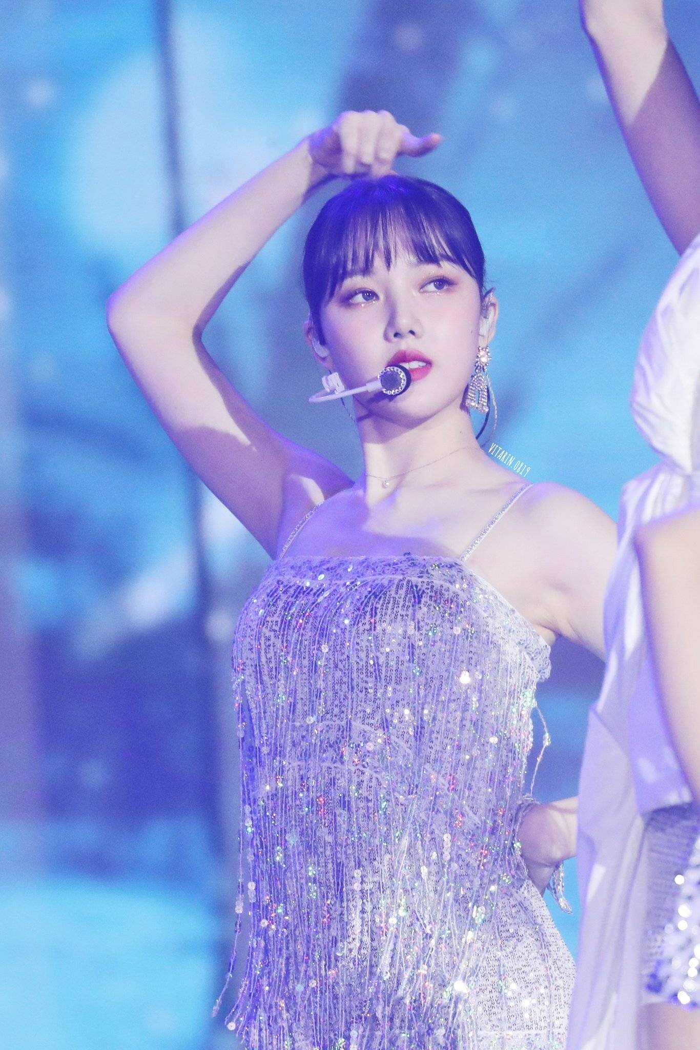 은근히 미인인 듯한 은갈치 패션의 여자친구 예린이.pgif | 인스티즈