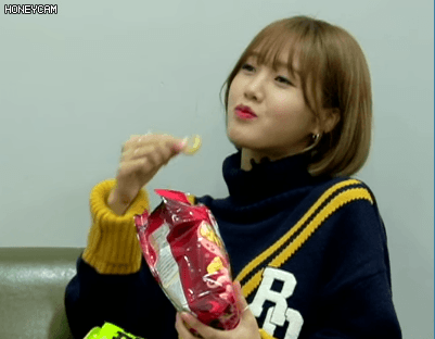 과자 먹는 오마이걸 미미.gif | 인스티즈