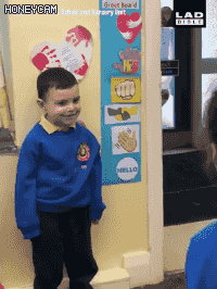 누르면 친해지는 버튼.gif | 인스티즈