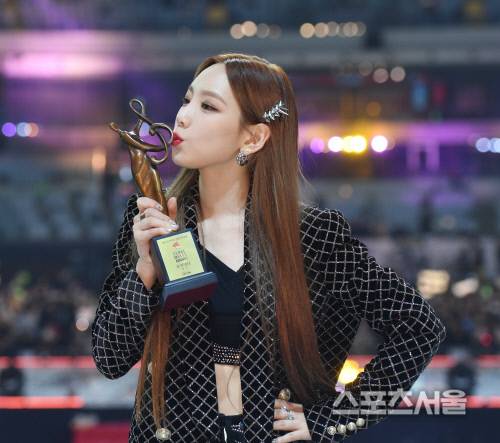 이보다 정석일 수 없는 걸그룹 메보로서 태연의 루트.jpgif | 인스티즈