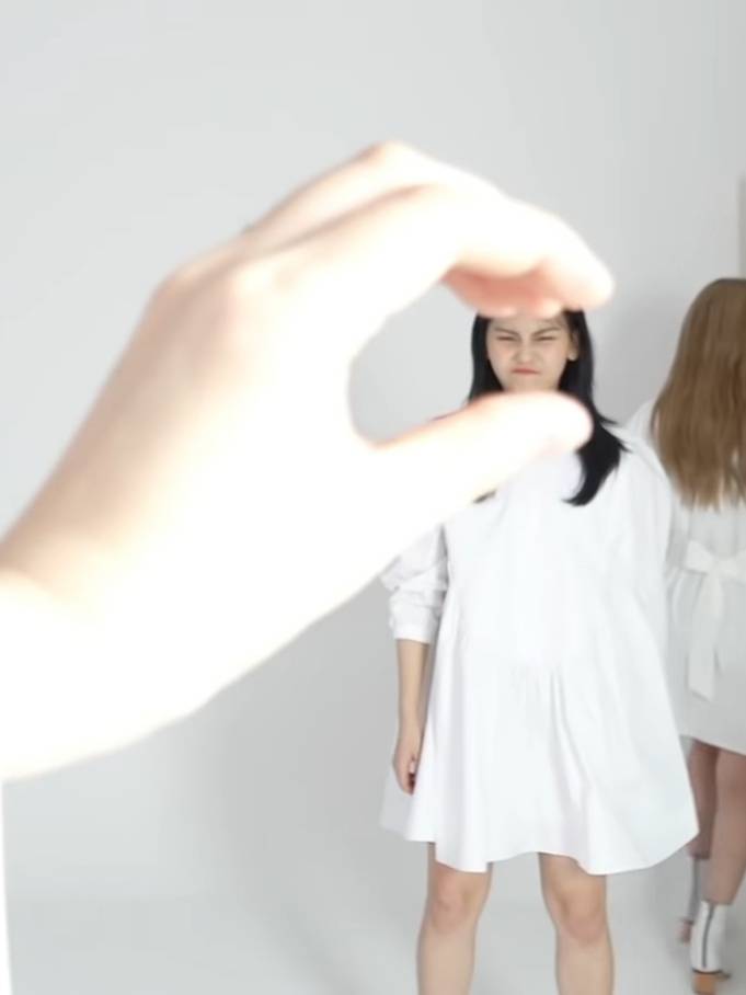 막내들의 재롱을 따사롭게 지켜보는 여자친구 예린 | 인스티즈