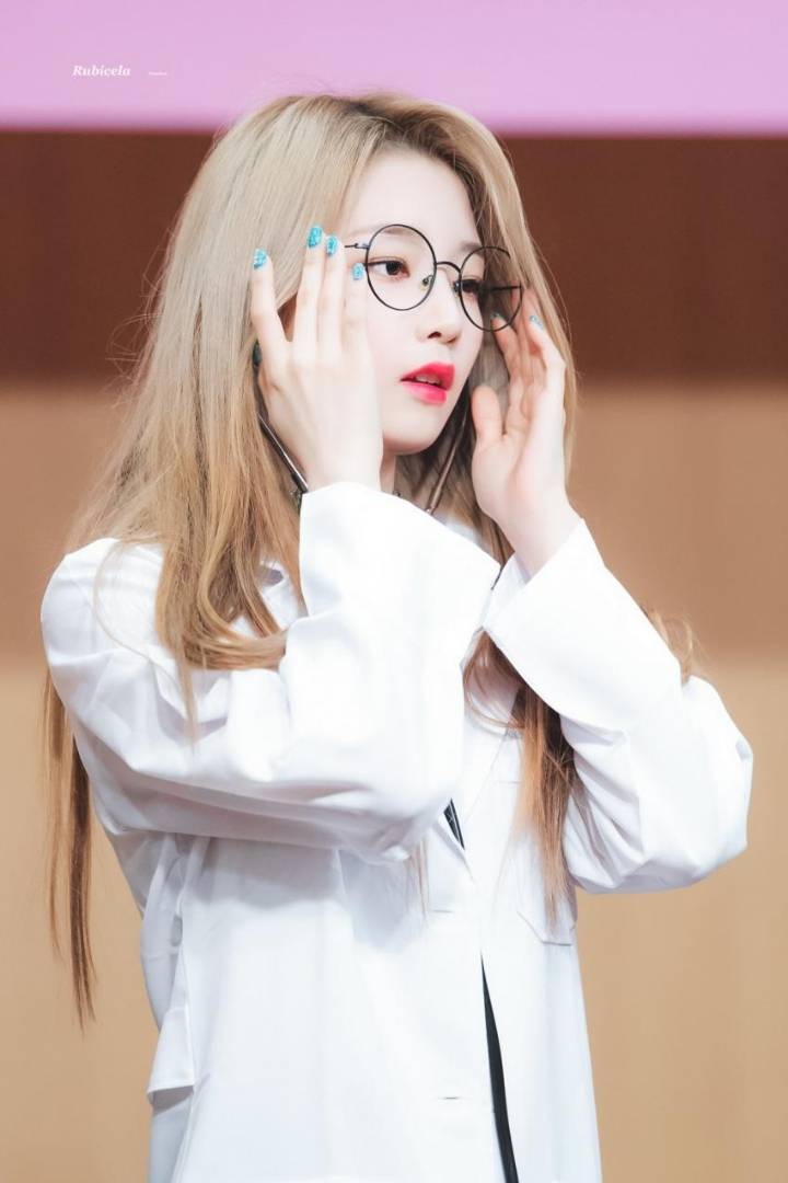 은근히 이쁜 로켓펀치 연희 | 인스티즈