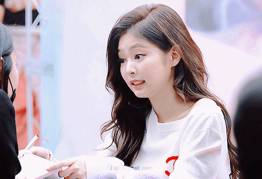 티가 하나밖에 없는 제니.gif | 인스티즈