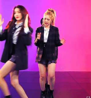 특이점이 온 여자친구 - 교차로 릴레이 댄스 | 인스티즈