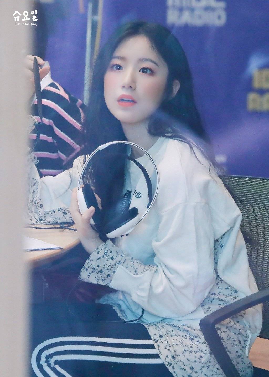 새하얀 여자아이들 슈화.jpgif | 인스티즈