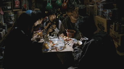 영화 괴물 감독 의도와 관객 반응이 달라서 당황했다는 장면.gif | 인스티즈