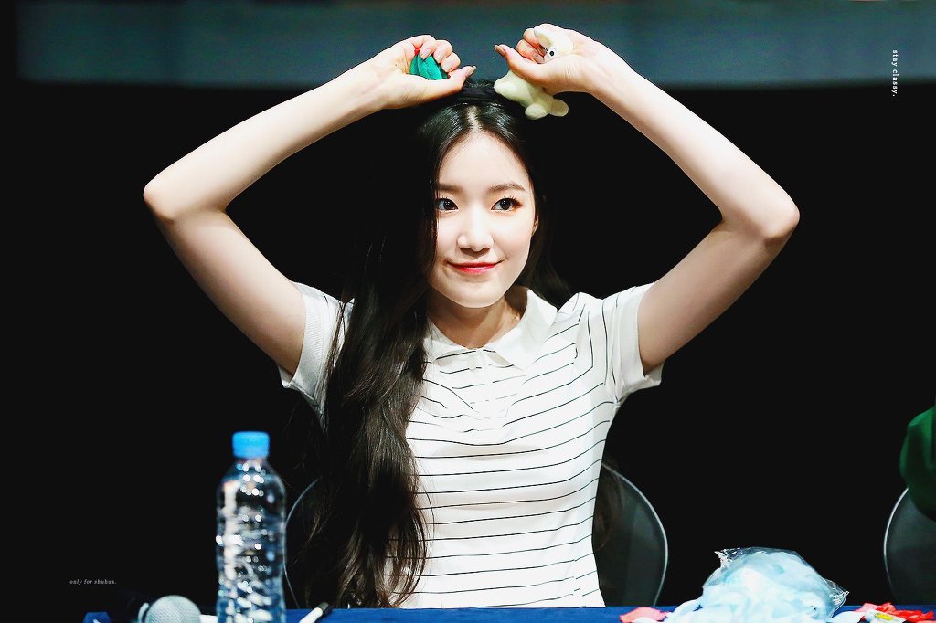 새하얀 여자아이들 슈화.jpgif | 인스티즈