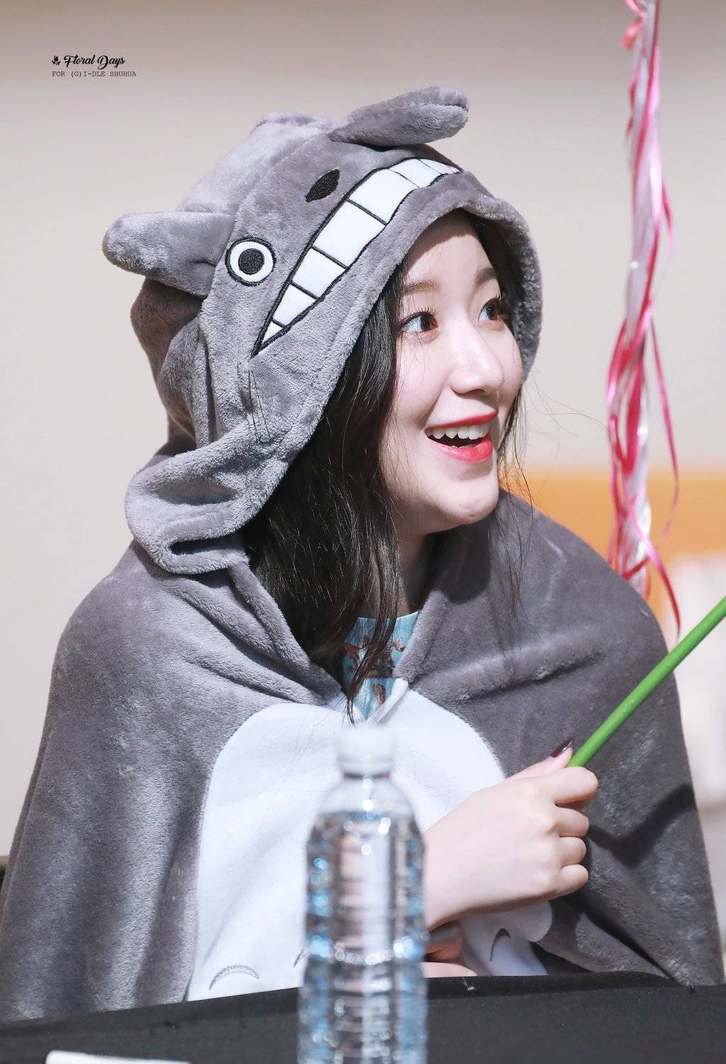 새하얀 여자아이들 슈화.jpgif | 인스티즈