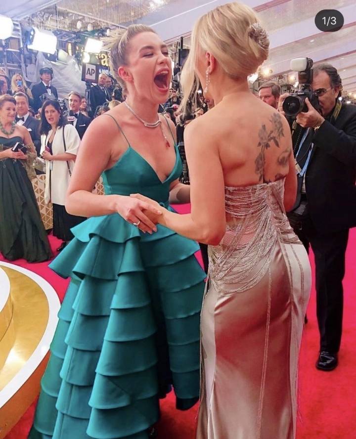 오스카 시상식에서 만난 스칼렛 요한슨과 플로렌스 퓨 | 인스티즈