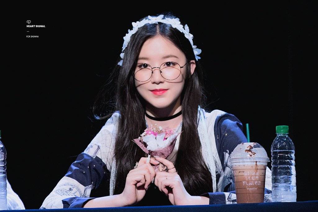 새하얀 여자아이들 슈화.jpgif | 인스티즈