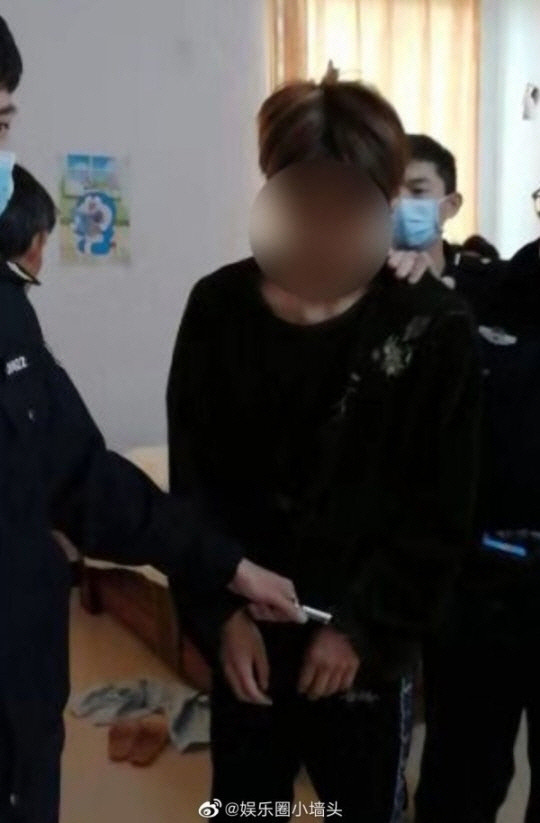 中 연습생 황지보, 마스크 판매 사기 혐의로 체포…위에화 "계약 해지 상태” | 인스티즈